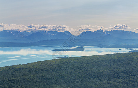 夏天阿拉斯加风景如画的山脉积雪覆盖的地块,冰川岩石峰图片