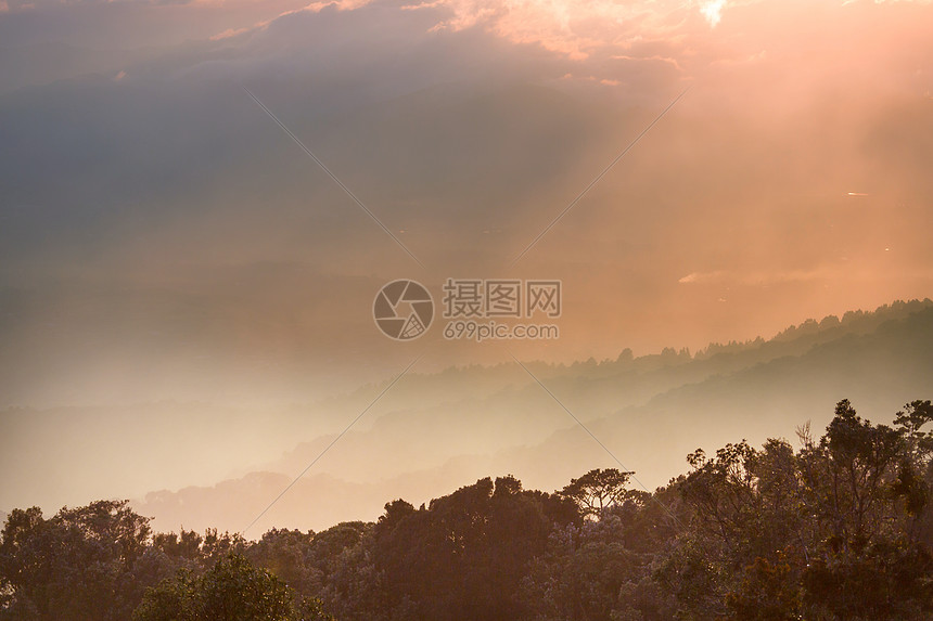 中美洲哥斯达黎加美丽的山脉景观图片