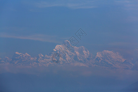 日落时分,尼泊尔喜马拉雅山,坎钦琼加峰的风景图片