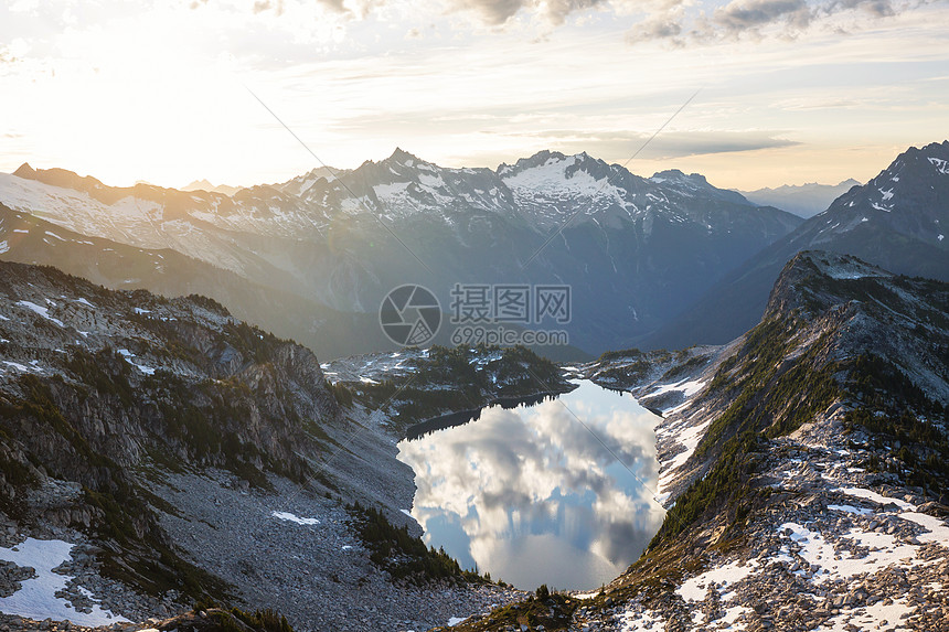 美丽的山峰北级联范围,华盛顿美国图片