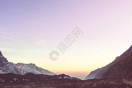 喜马拉雅山萨加马塔地区的山脉图片