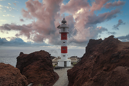 灯塔PuntadeTeno大西洋上的Tenerife图片