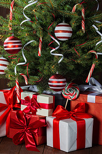 棒棒糖树装饰圣诞树礼品盒背景装饰圣诞树背景