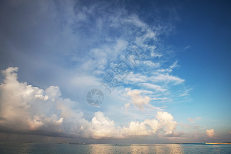 海边的海滩图片