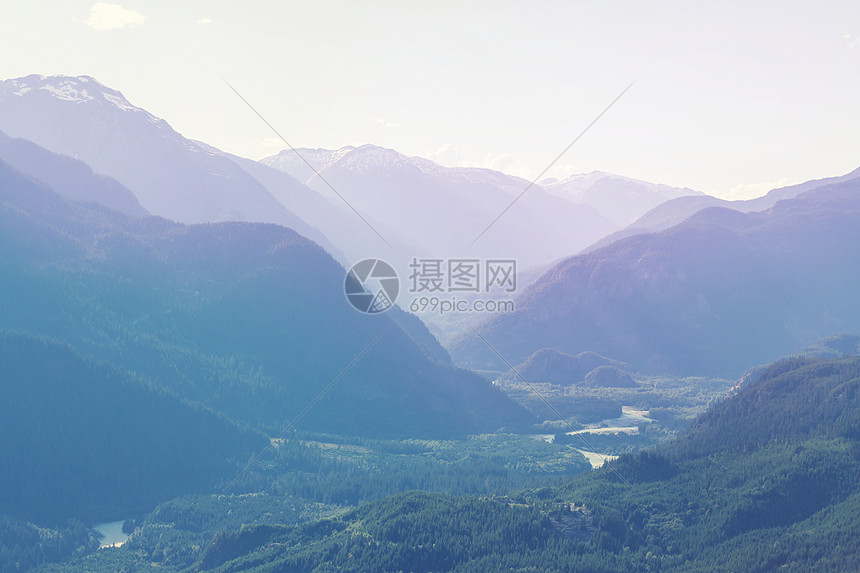 夏季加大落基山脉风景如画的山景图片