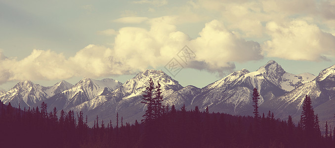 夏季加大落基山脉风景如画的山景图片