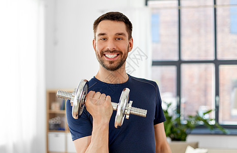 健身,运动,举重健美男人家里用哑铃锻炼男人家用哑铃锻炼图片