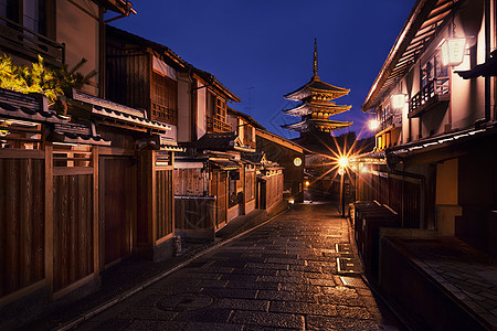 日本京都,高山区,Yasakanoto塔,晚上也被称为霍坎寺日本京都,夜中无塔图片