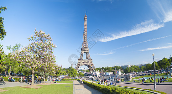 法国巴黎著名埃菲尔铁塔的美丽景色高清图片