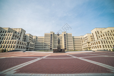 明斯克独立广场上的议会大楼白俄罗斯图片