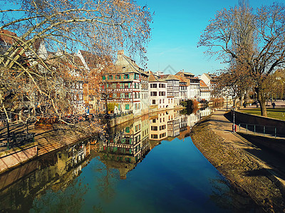 传统的半木房风景如画的运河拉小的法国,中世纪童话小镇斯特拉斯堡,联合国教科文世界遗产遗址,阿尔萨斯,法国图片