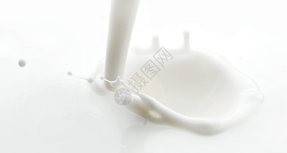 倒牛奶飞溅隔离白色背景上倒牛奶飞溅图片