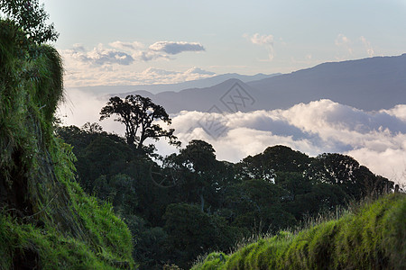哥斯达黎加美丽的山脉景观高清图片