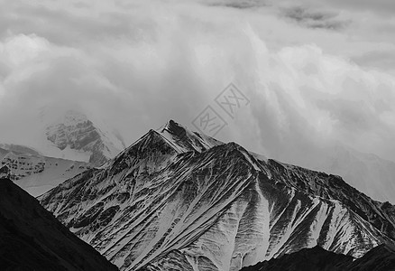 夏天阿拉斯加风景如画的山脉积雪覆盖的地块,冰川岩石峰图片