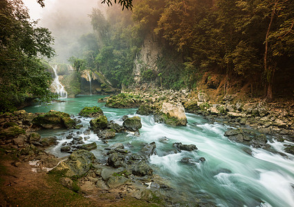 美丽的天然游泳池SEMUCChampey,兰金,危地马拉,洲图片