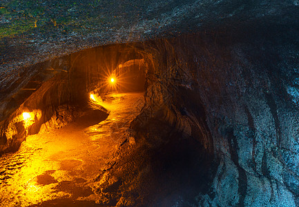 美国夏威夷大岛上的熔岩管图片