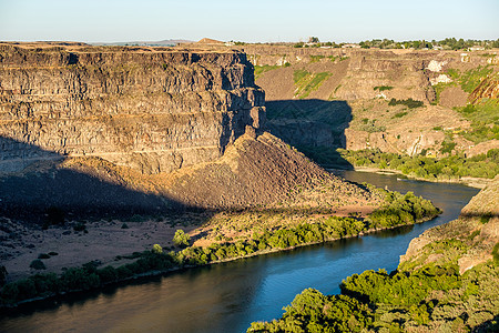 蛇河峡谷附近的双胞胎瀑布,爱达荷州,美国图片