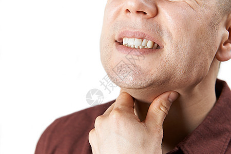 密切注意喉咙痛的人图片