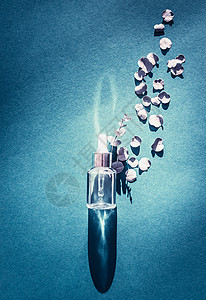 带吸管的化妆品瓶透明液体产品璃瓶与滴管草药植物叶片血清皮肤护理蓝色背景,顶部视图与美容产品图片