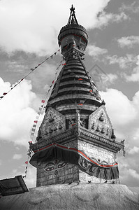 沙文布纳特多帕站尼泊尔加德满都的山上黑白照片图片