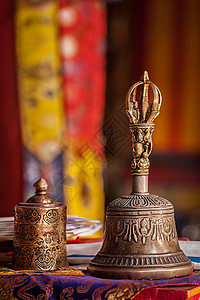 吐鲁克贡帕佛教寺院的宗教钟拉达克,佛教寺院的宗教钟图片