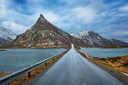 挪威峡湾的公路挪威洛福腾群岛挪威的路图片