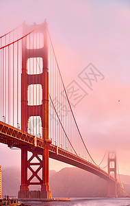 金门大桥视图Fort点日出,旧金山,加利福尼亚州,美国图片
