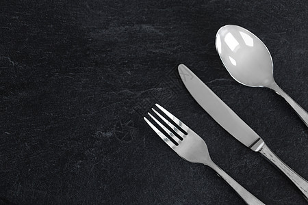 餐桌,餐具饮食叉子,刀勺子把叉子刀勺子放桌子上图片