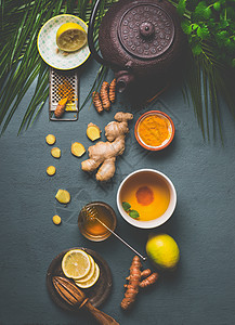 各种香料与茶壶,柠檬,蜂蜜图片