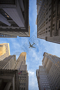 飞机飞越纽约上空图片