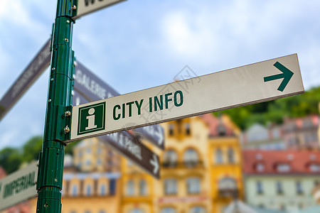 传统欧洲城市的路标与城市信息箭头旅游旅游图片