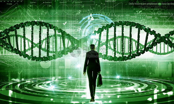 生物技术DNA研究女商人站后,虚拟板与DNA螺旋图片