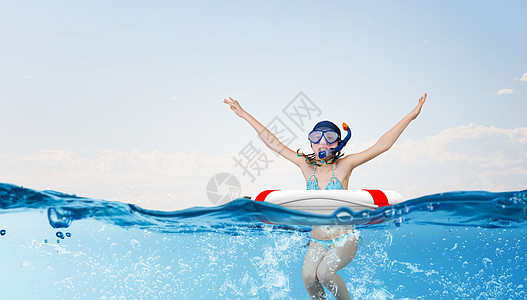 伟大的暑假学龄潜水具游泳救生圈图片