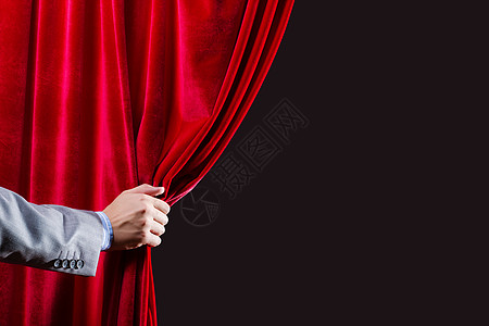 红色窗帘手打开红色窗帘文字的位置图片