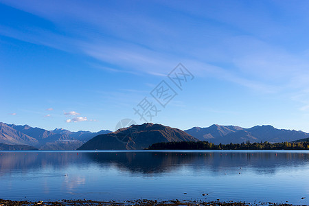 风景如画新西兰阿尔卑斯山湖泊的自然景观图片