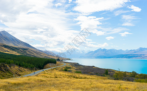 风景如画新西兰阿尔卑斯山湖泊的自然景观图片