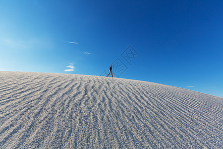 寻常的白色沙丘白沙纪念碑,新墨西哥,美国图片