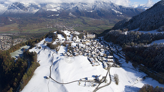 阿尔卑斯山脉瑞士冬季时鸟瞰图片