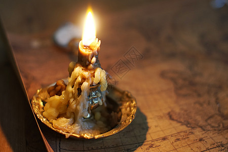 燃烧的蜡烛蜡烛躺古老的上背景