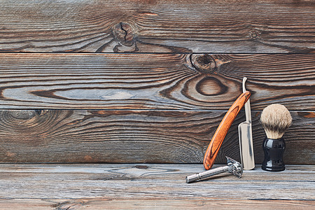 老式理发店工具旧的木制背景与图片