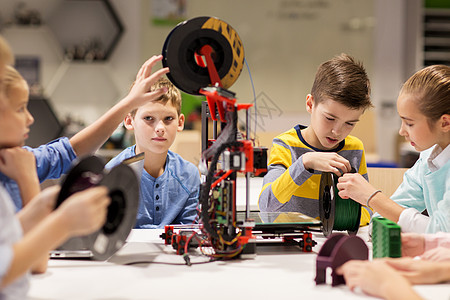 教育,儿童,技术,科学人的群快乐的孩子与3D打印机机器人学校课程现代的高清图片素材
