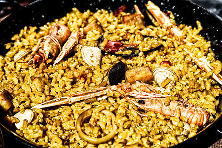 传统的巴伦西亚海鲜饭米饭图片