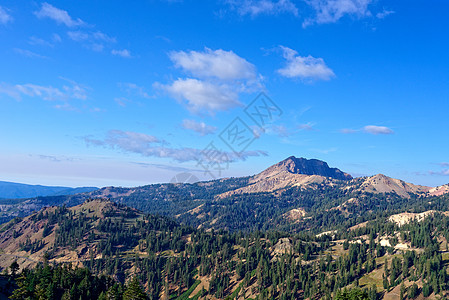 拉森火山公园的钻石峰图片