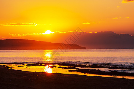 塞浦路斯海岸美丽的日落图片