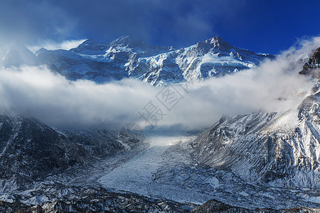 风景优美的山景,坎陈琼加地区,喜马拉雅山,尼泊尔图片