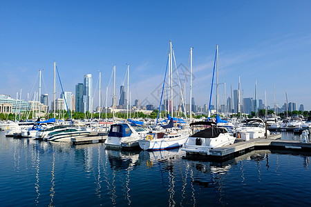 港口物流芝加哥的天际线早上,城市码头前没品牌名称版权象背景