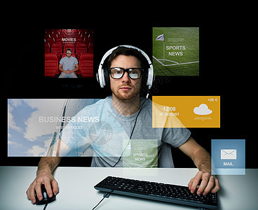 技术,通信,大众媒体,虚拟现实人的轻人耳机眼镜与个人电脑键盘虚拟屏幕上图片
