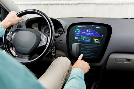 运输,导航,目的地,现代技术人的人驾驶汽车与GPS导航仪电脑屏幕上图片