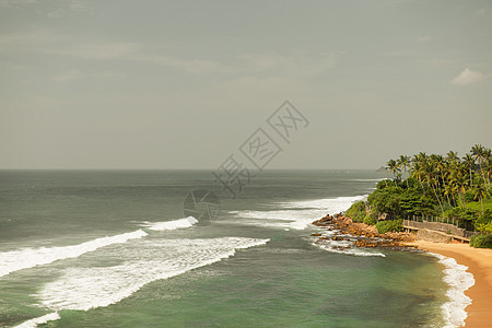 旅行,旅游,度假,海景暑假的海洋海浪蓝天斯里兰卡海滩图片