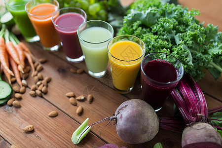 生鲜水果健康饮食,饮料,饮食排眼镜与同的水果蔬菜汁食物桌子上背景